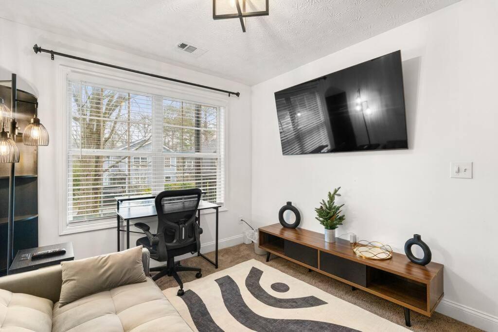 Modern 3Bd,2Ba Townhome Near Stadiums In Metro-Atl Атланта Екстер'єр фото