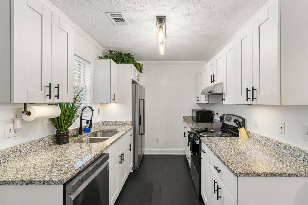 Modern 3Bd,2Ba Townhome Near Stadiums In Metro-Atl Атланта Екстер'єр фото