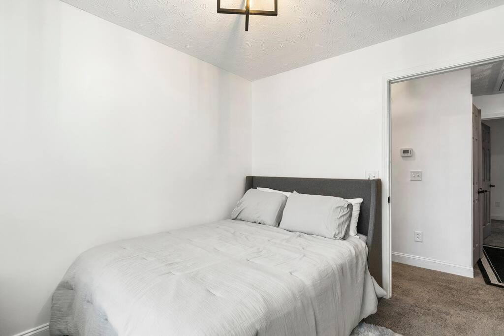 Modern 3Bd,2Ba Townhome Near Stadiums In Metro-Atl Атланта Екстер'єр фото